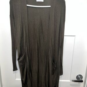 Old Navy Women's Cardigan in Dark Olive